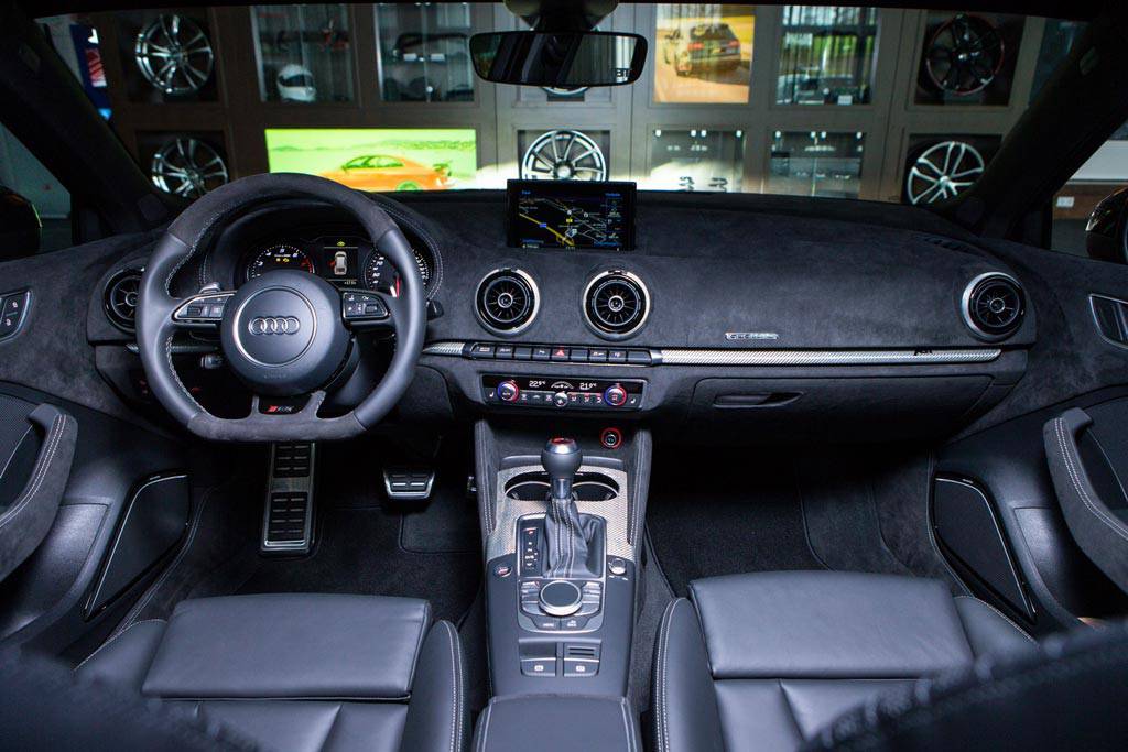 Фото салона Audi RS3 Sportback II от ABT Sportsline