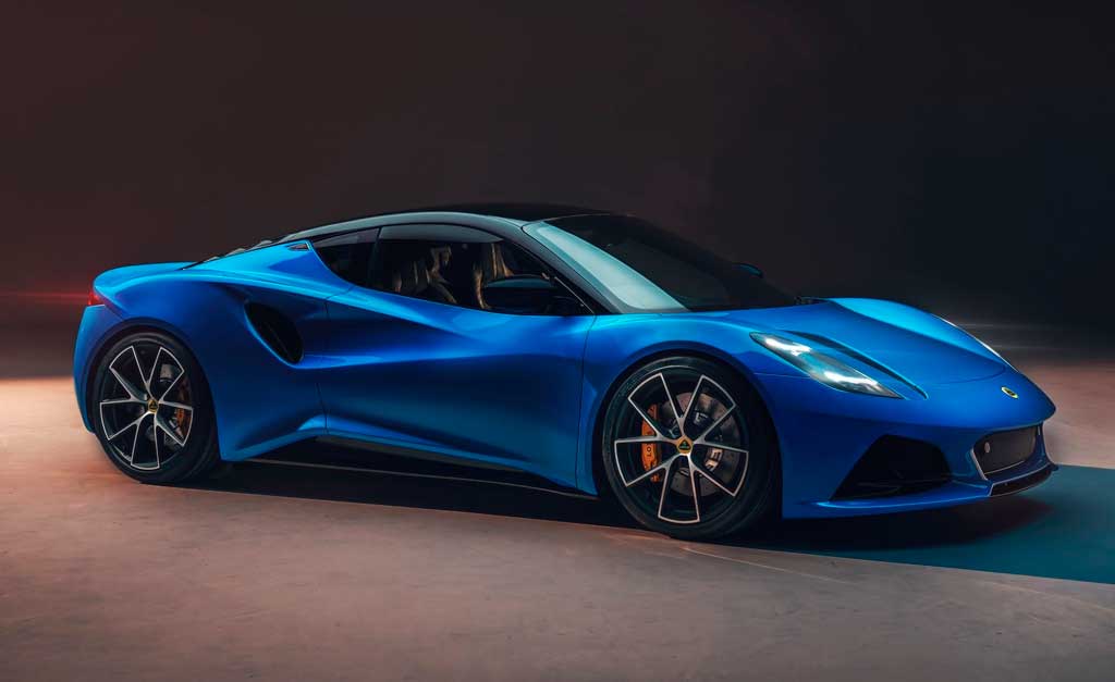 Спортивное купе Lotus Emira 2022