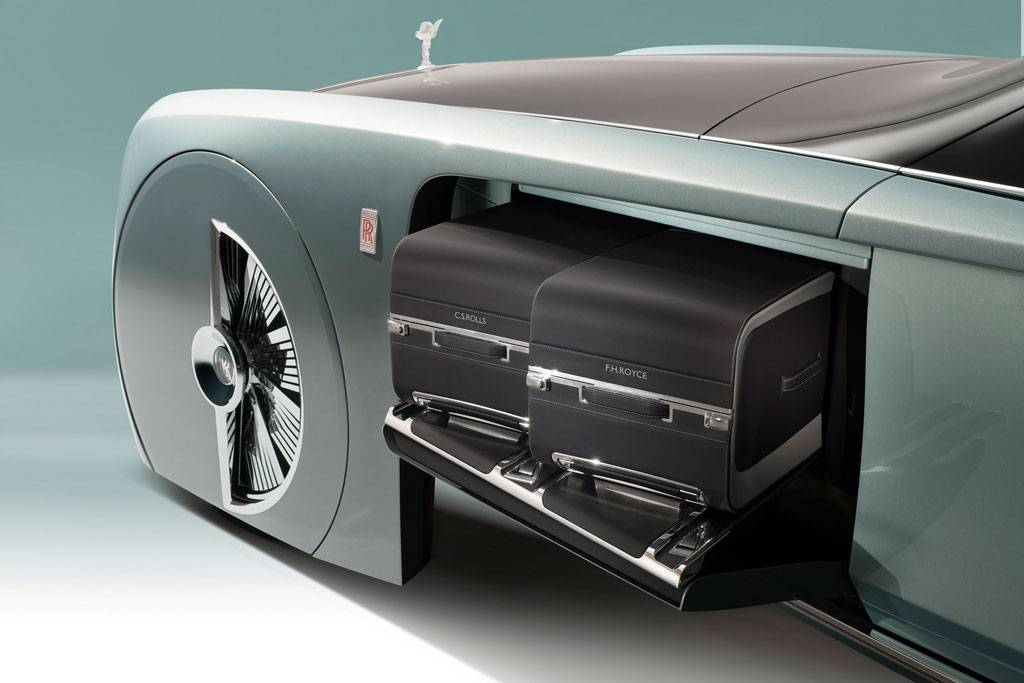 Rolls-Royce Vision Next 100 - фото багажного отделения