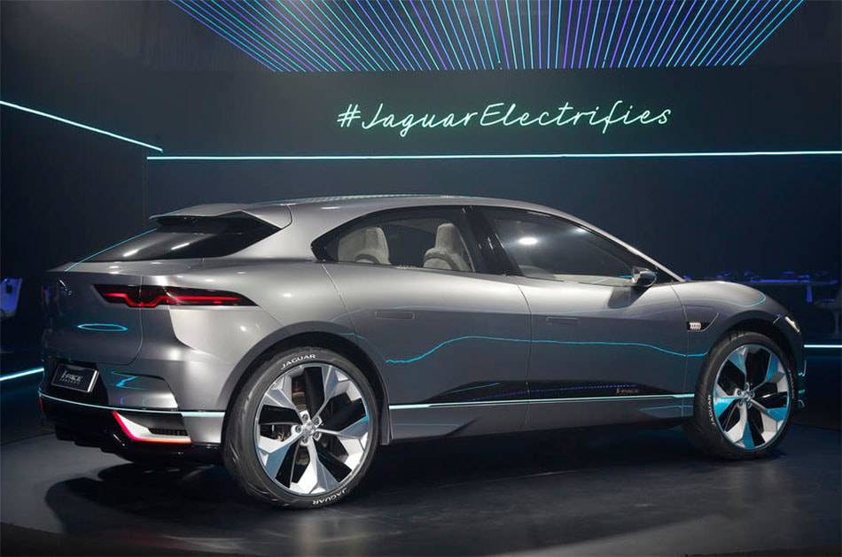 фото Jaguar I-Pace Concept 2017-2018 вид сбоку