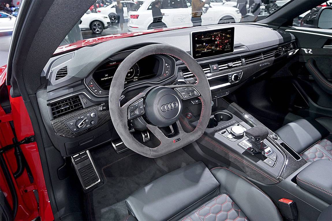 фото салона Audi RS5 Coupe 2017-2018 года