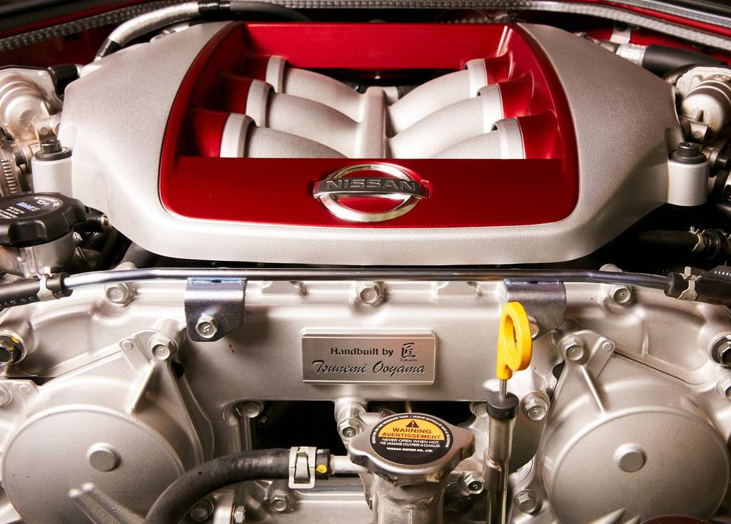 фото двигателя Nissan GT-R Track Edition 2017-2018 года