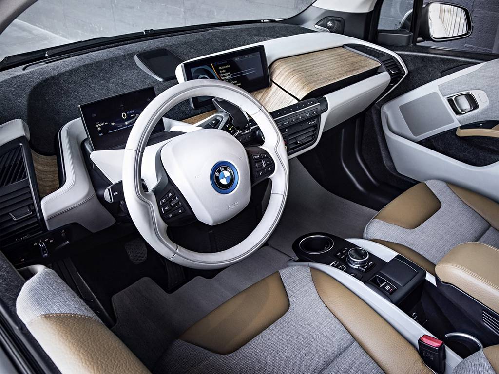 фото салона BMW i3 2016-2017