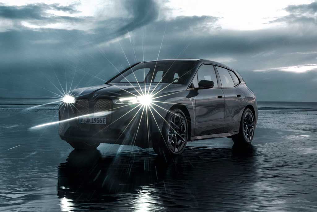 Электрический внедорожник BMW iX M60 2023