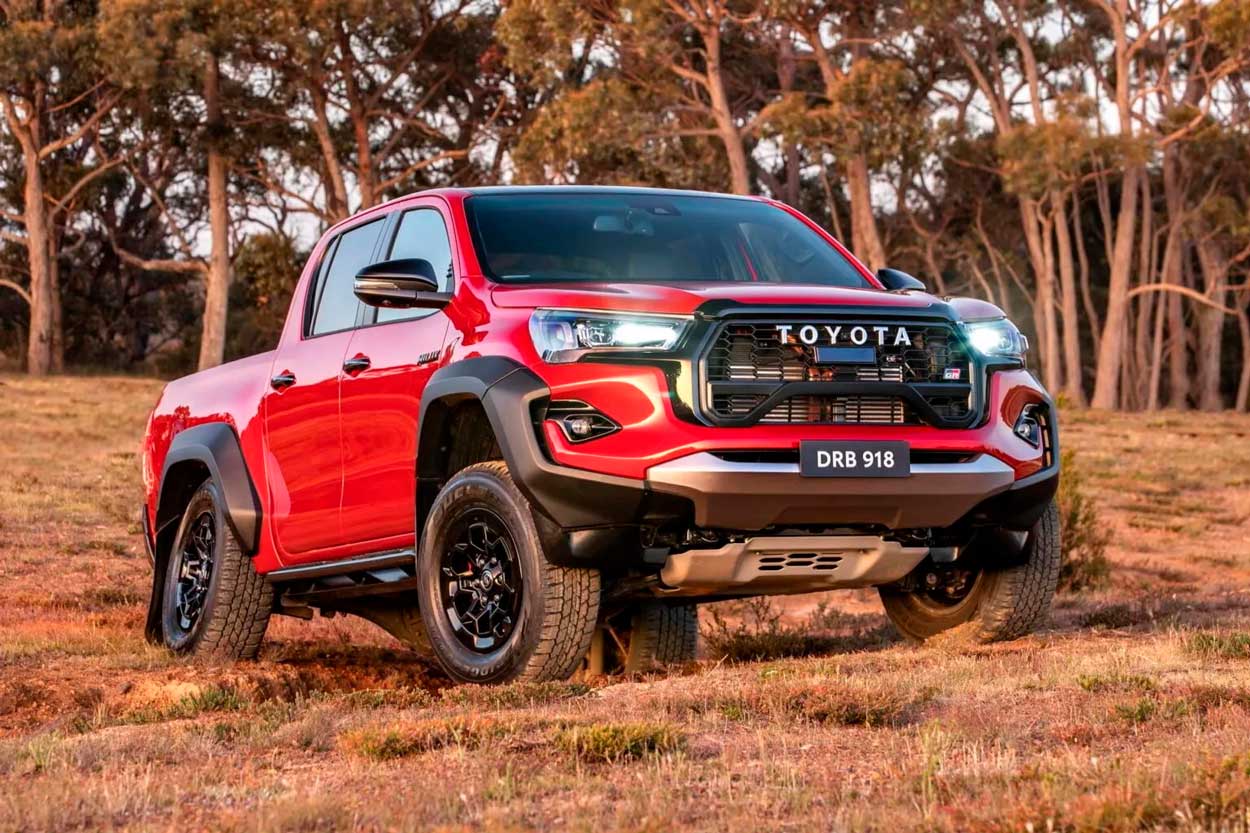 Пикап Toyota Hilux GR Sport 2023 для Австралии