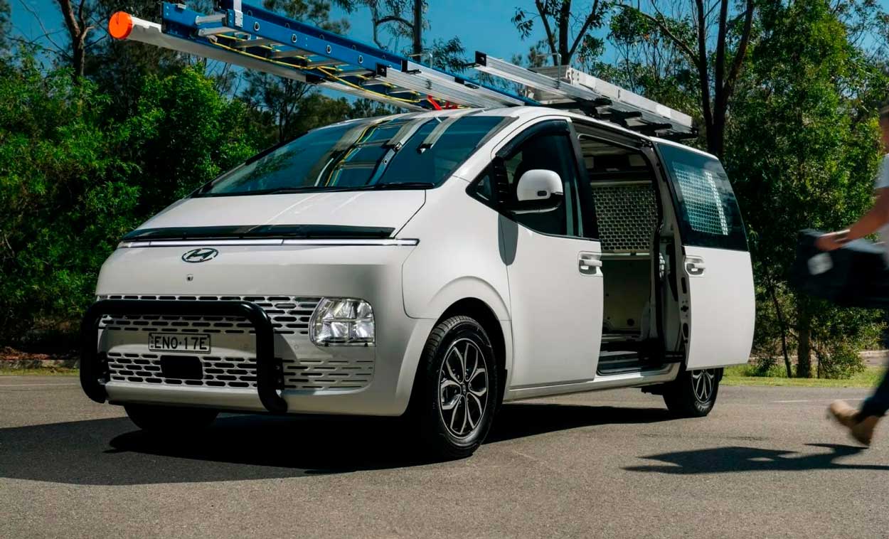 Коммерческий фургон Hyundai Staria-Load Premium 2023