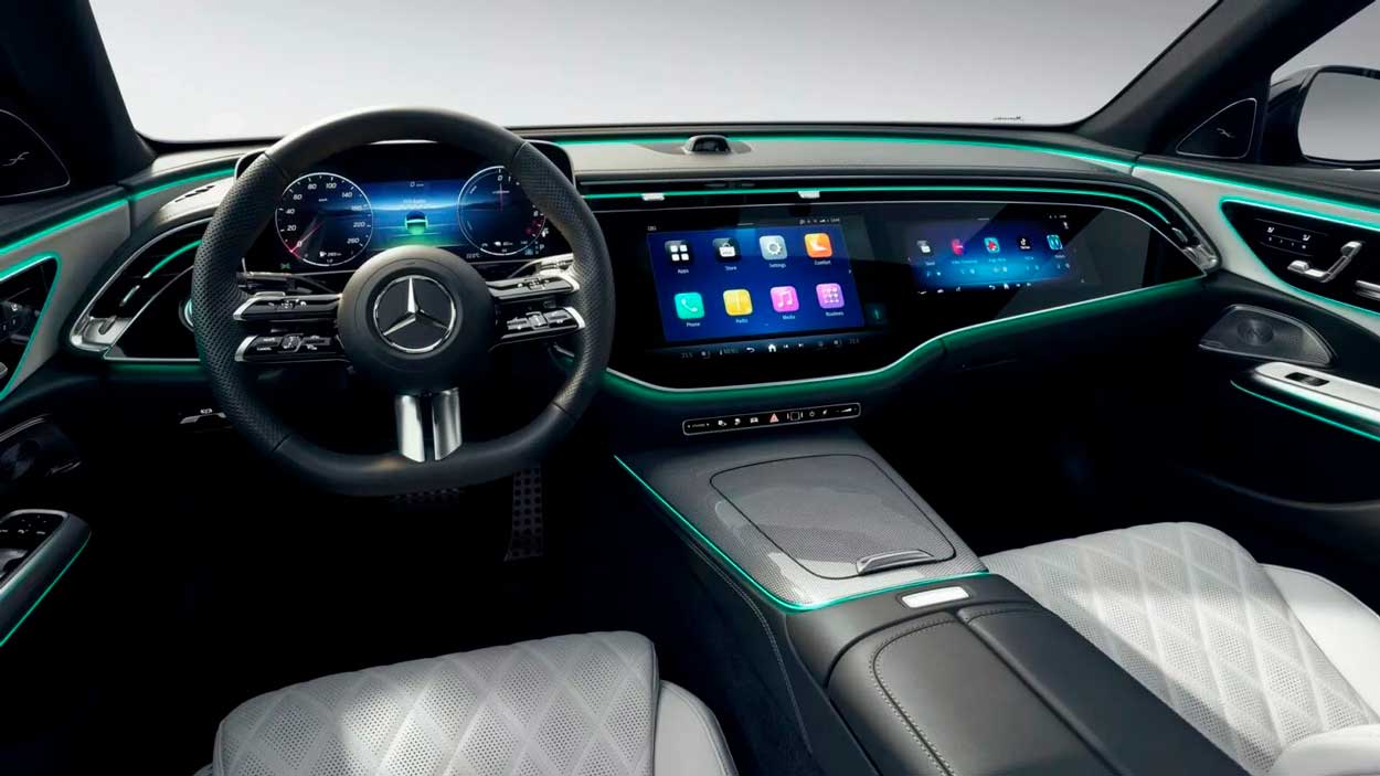 Представлен новый интерьер Mercedes E-Class 2024