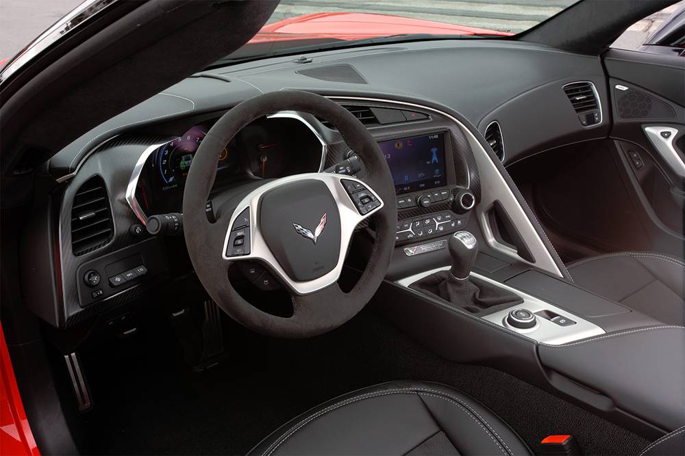 Фото интерьера Chevrolet Corvette C7 Stingray 2015