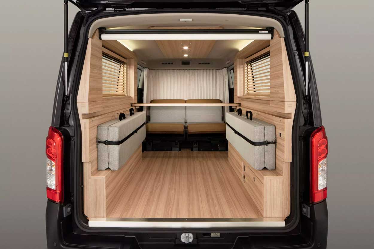 Nissan Caravan MyRoom сочетает в себе простой экстерьер с оригинальным домашним салоном