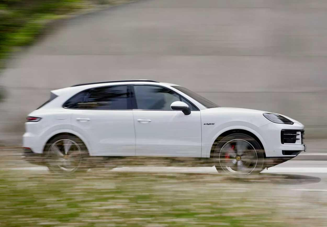 Porsche представляет гибридный внедорожник Goldilocks — Cayenne S E-Hybrid 2024 года мощностью 512 л.с.