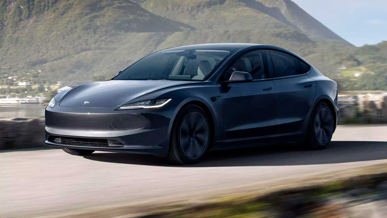 Электрический седан Tesla Model 3 2024