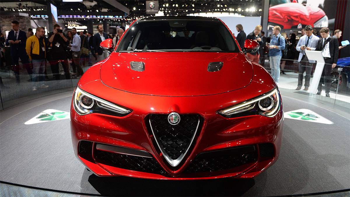 картинки Alfa Romeo Stelvio 2017-2018 года