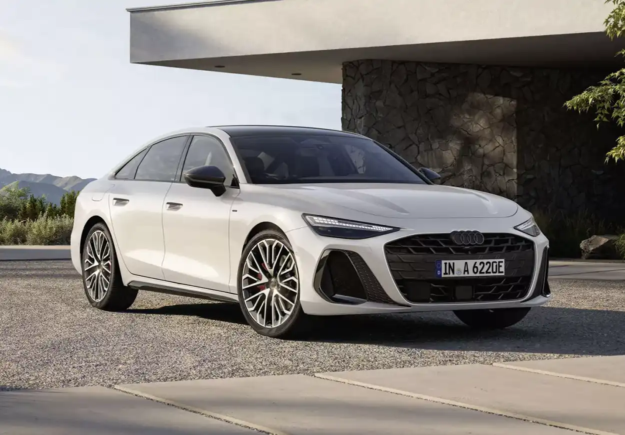 Седан Audi A6 вид спереди