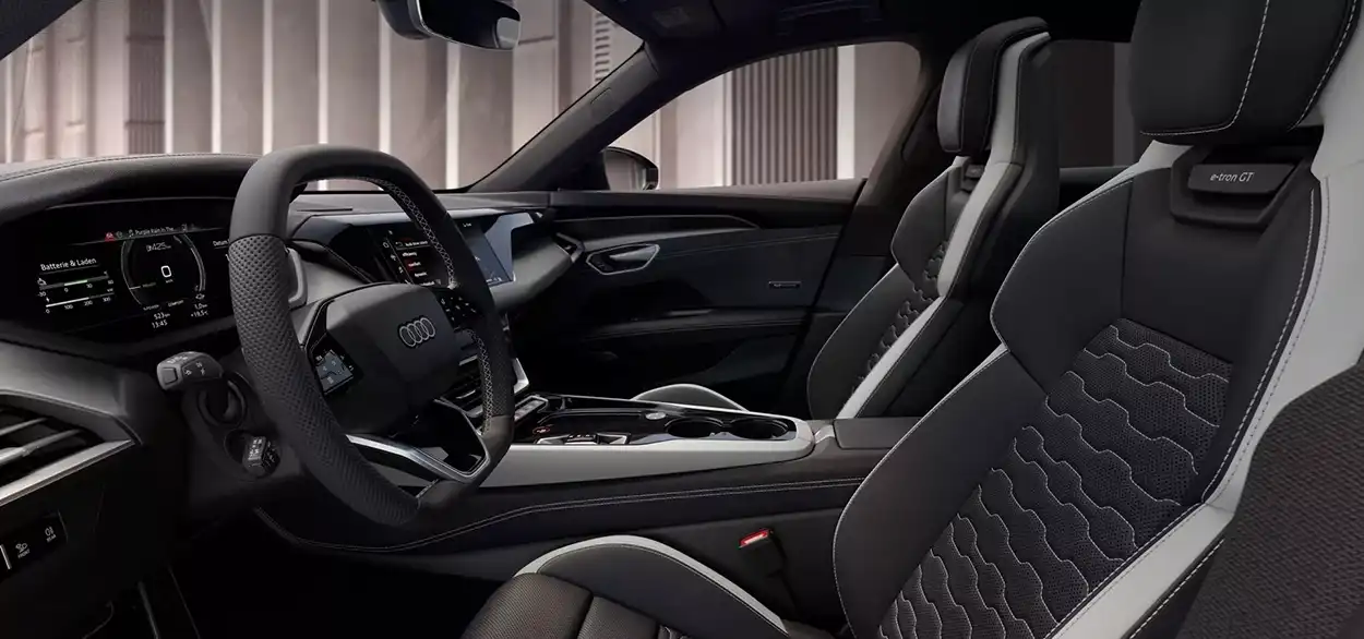 Интерьер Audi E-Tron GT Quattro