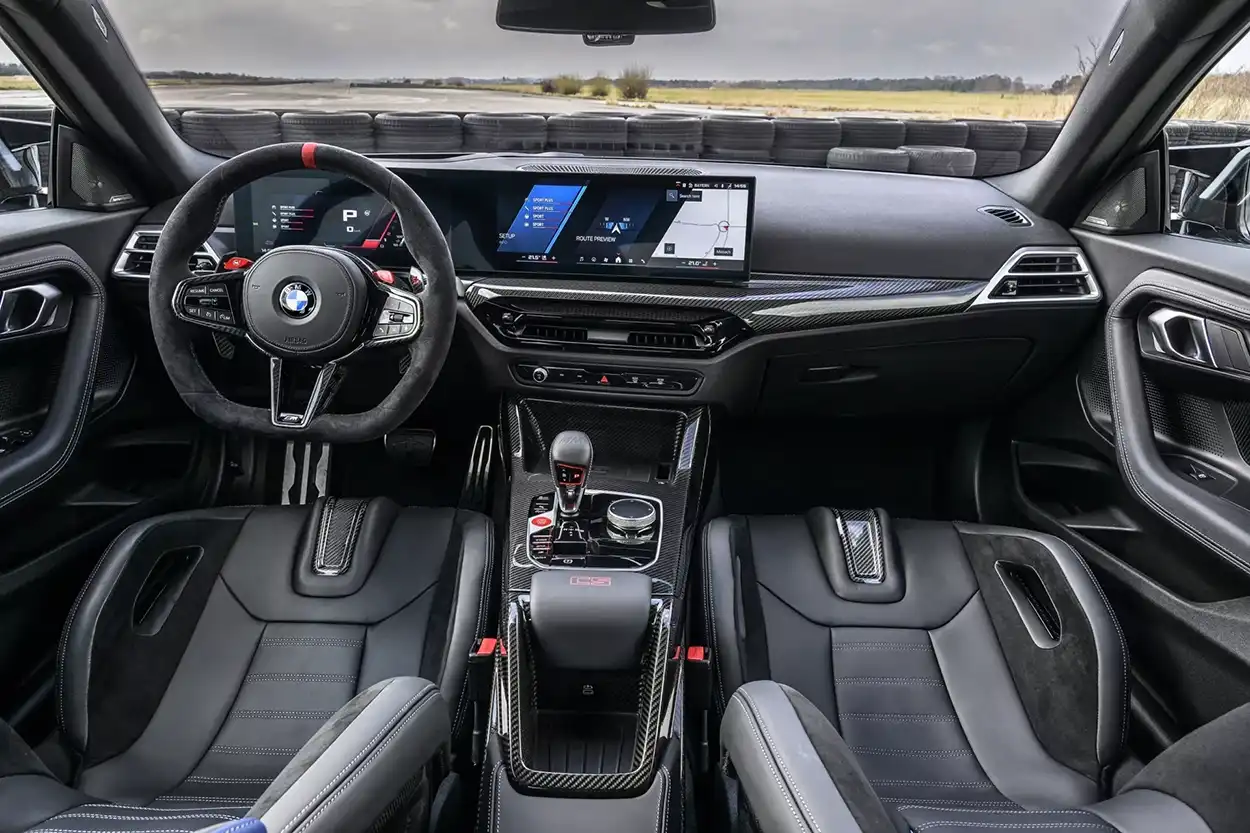 Салон BMW M2 CS 2026