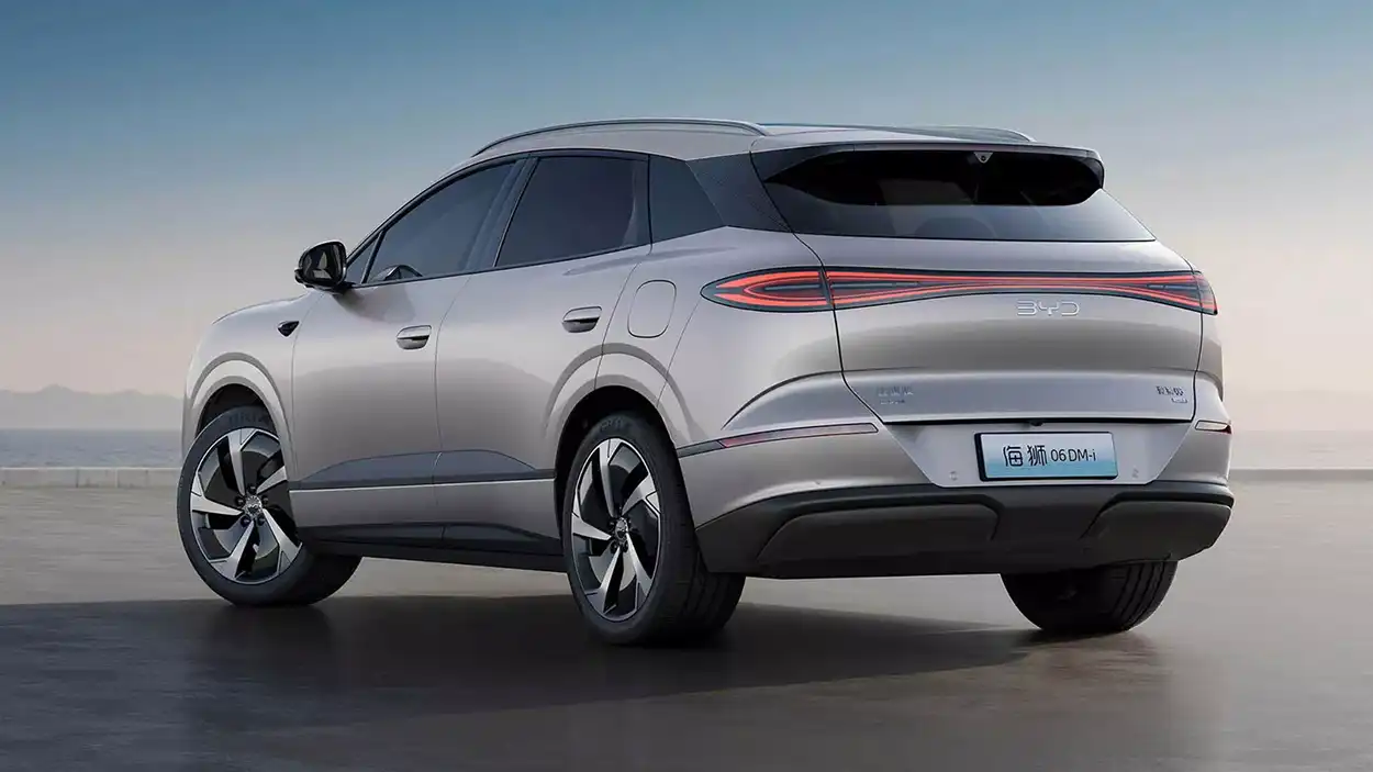 BYD Sea Lion 06 вид сзади