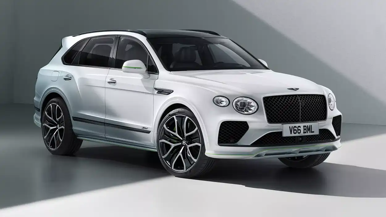 Bentley Bentayga Speed вид спереди