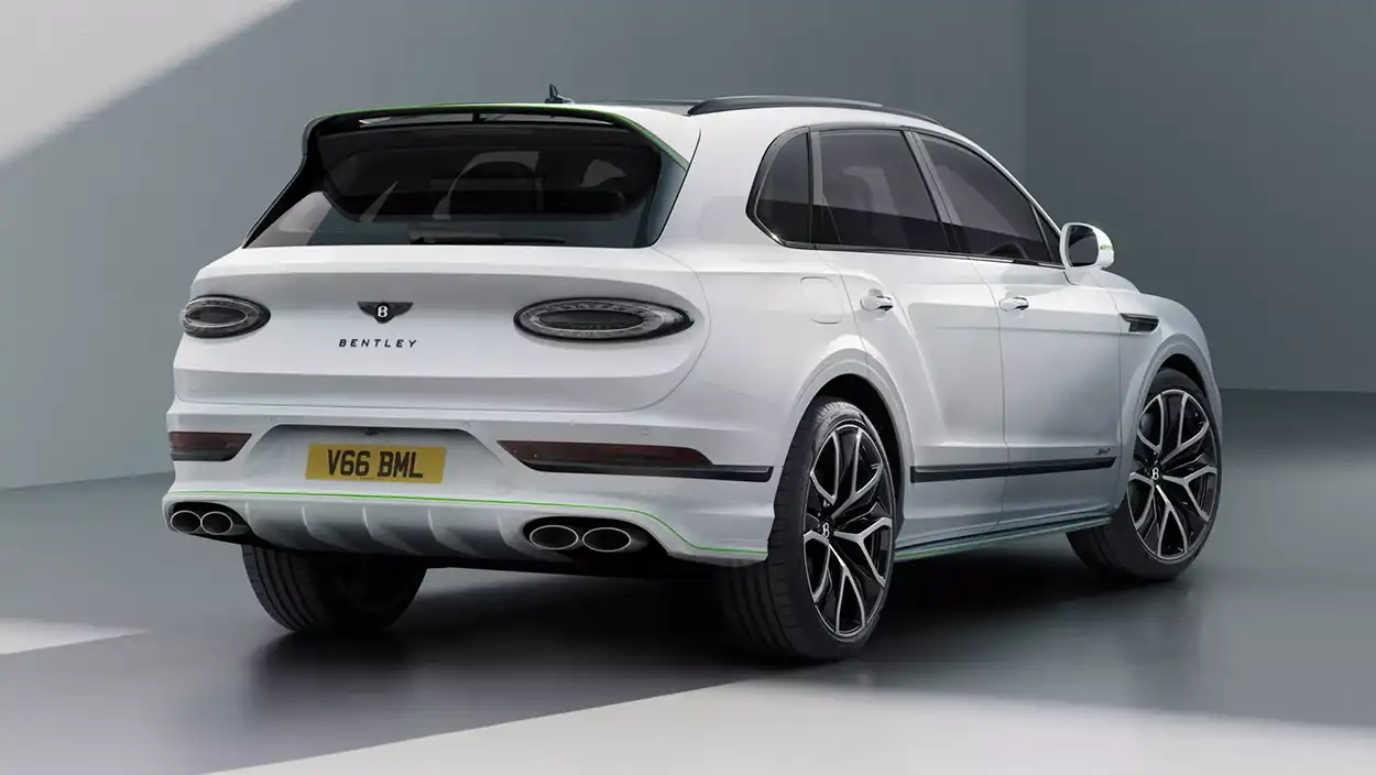 Bentley Bentayga Speed вид сзади