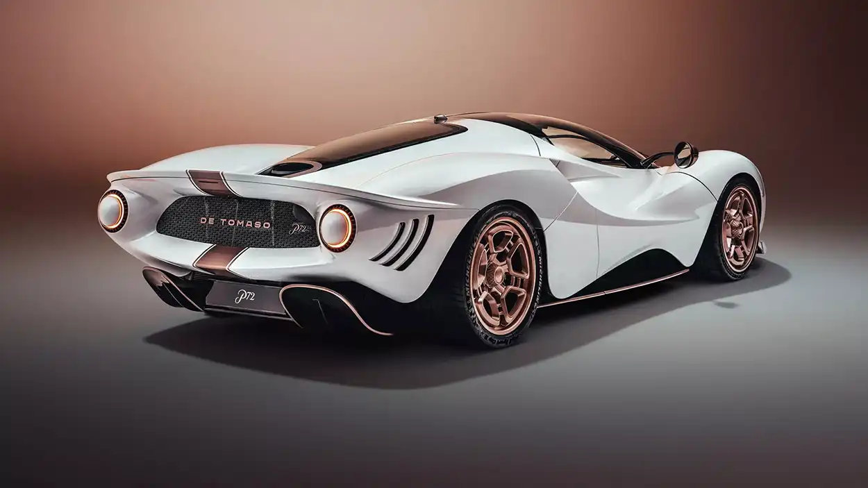 De Tomaso P72 2025 вид сзади