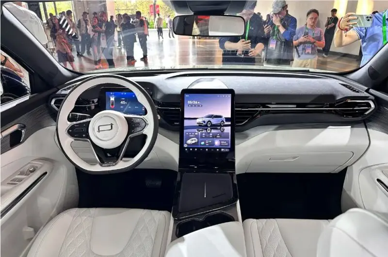 Салон FAW Bestune Yueyi 07 PHEV
