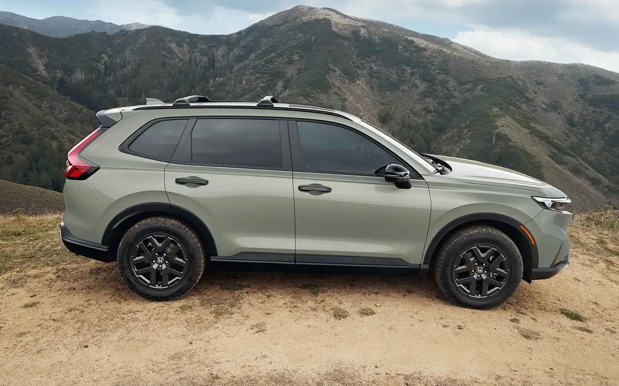 Honda CR-V 2026 года вид сбоку