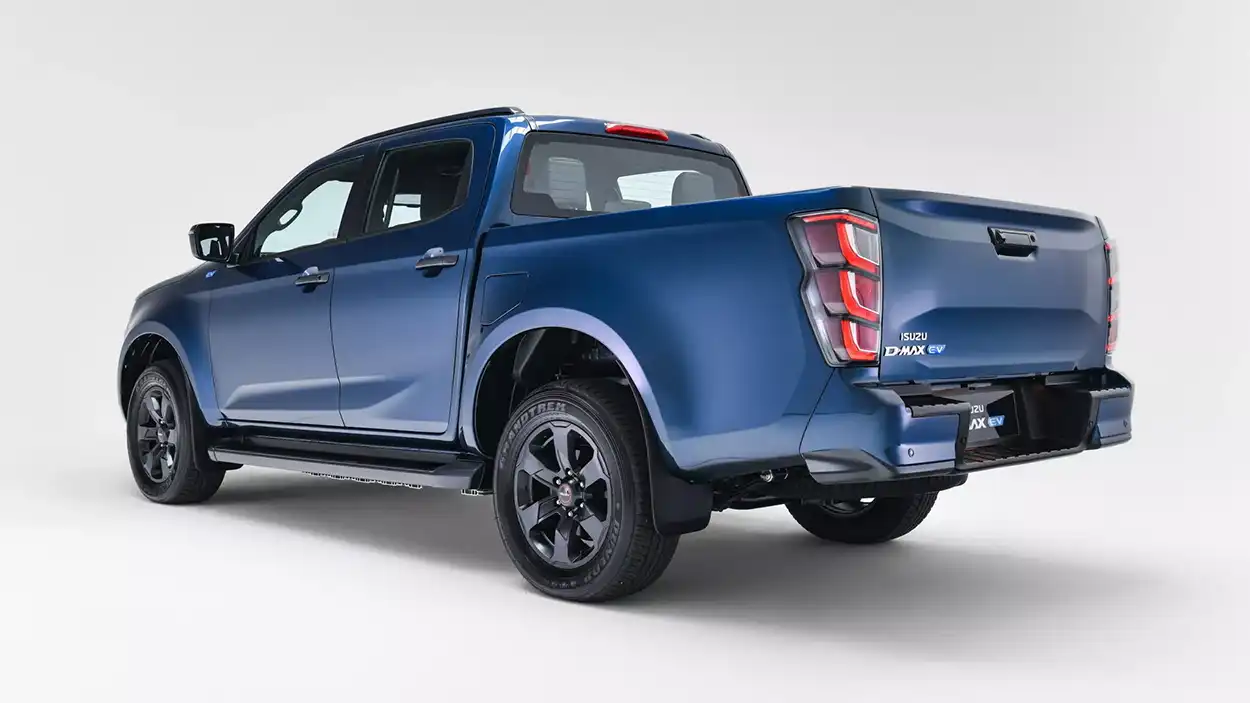 Isuzu D-Max 2026 вид сзади