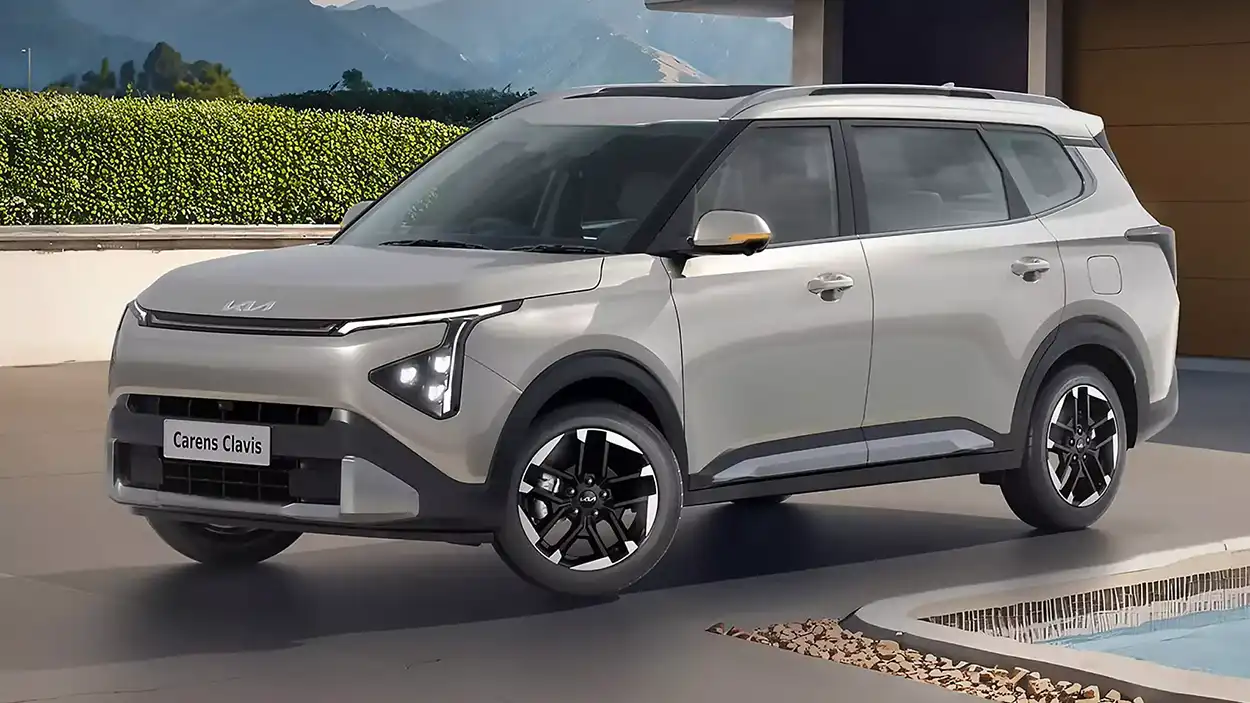 Kia Carens Clavis 2026 вид спереди