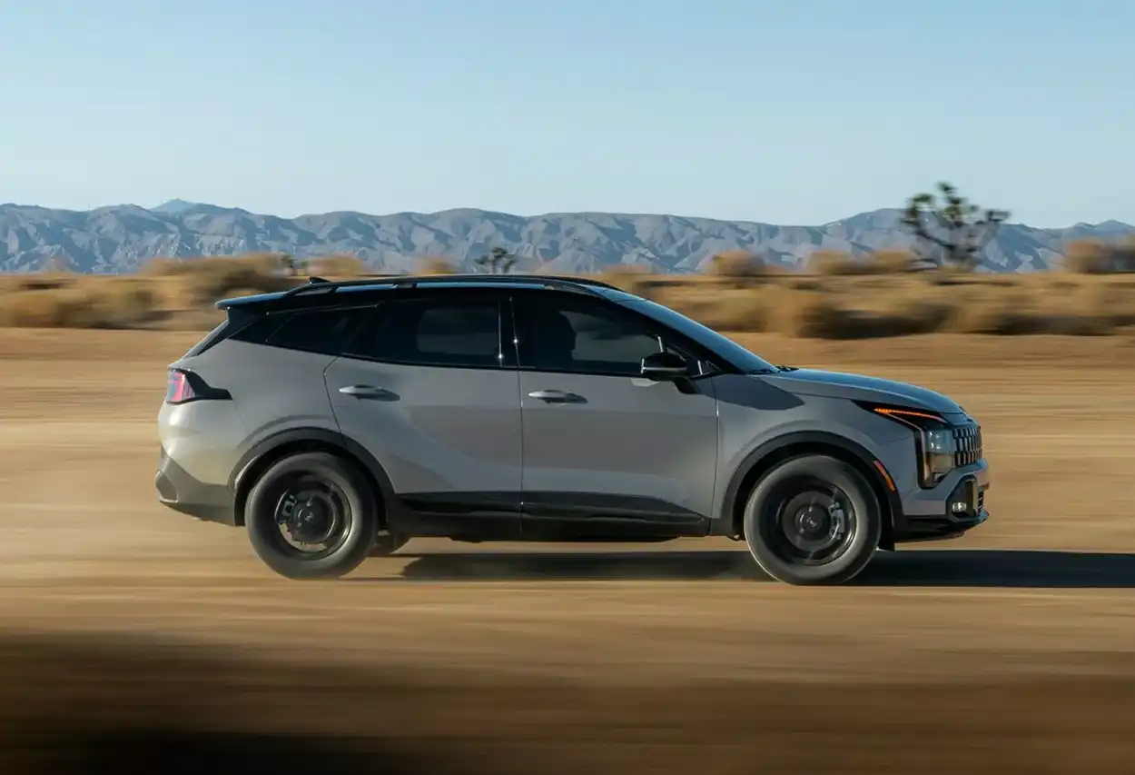 Kia Sportage 2026 вид сбоку