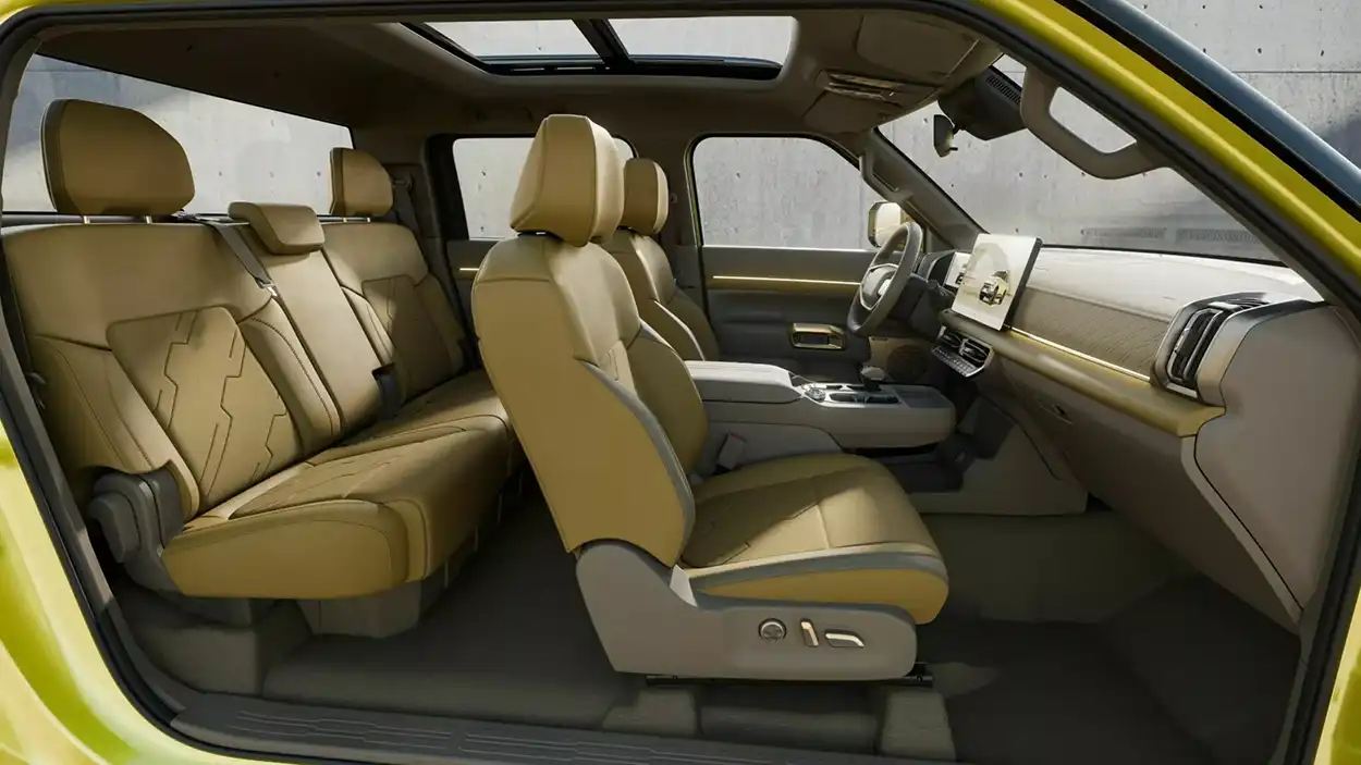 Салон Nissan Frontier Pro