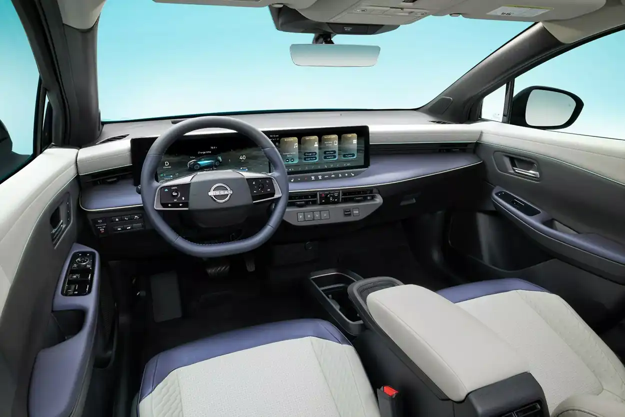 Интерьер Nissan Leaf 2026