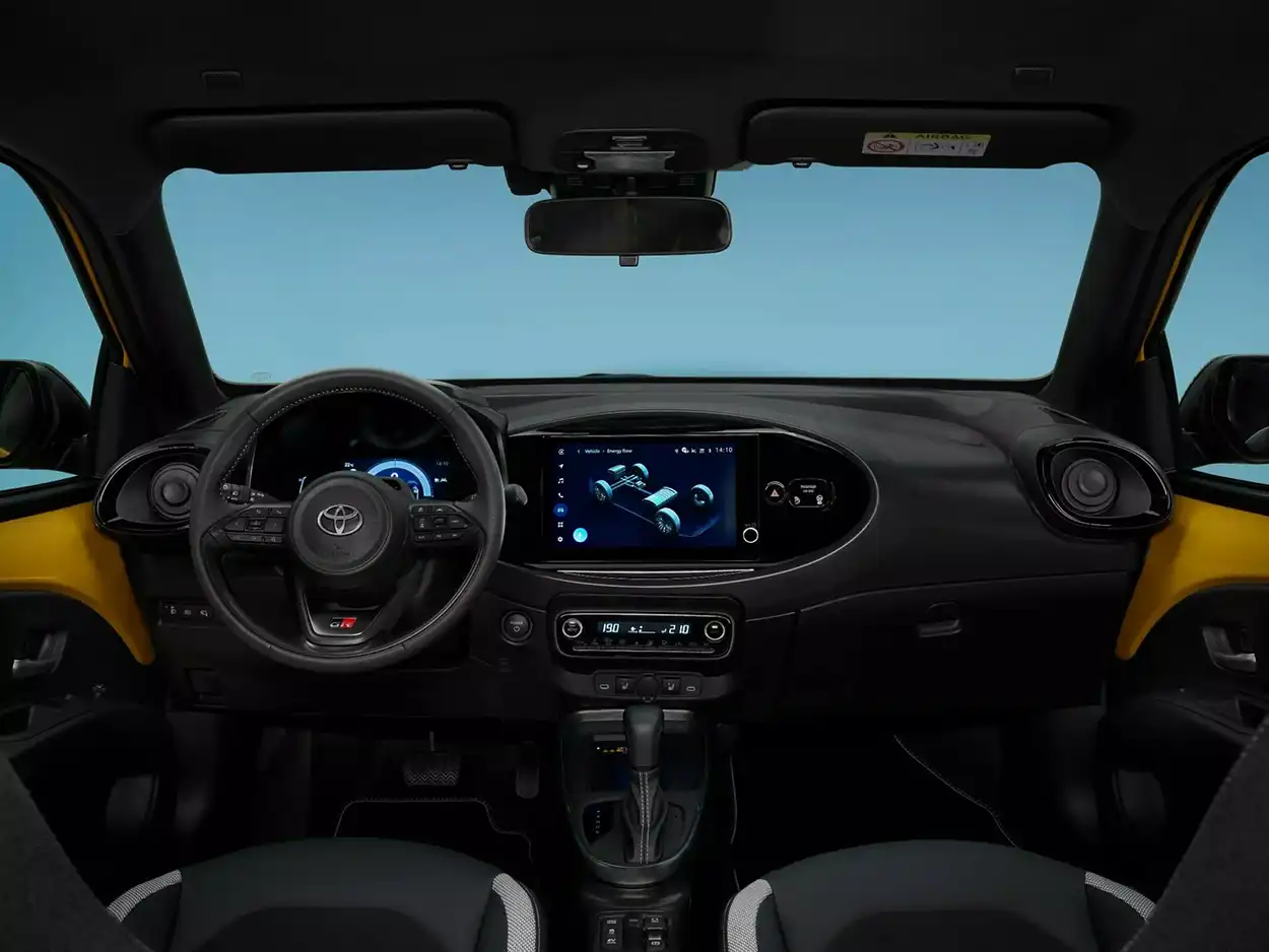 Салон Toyota Aygo X GR Sport