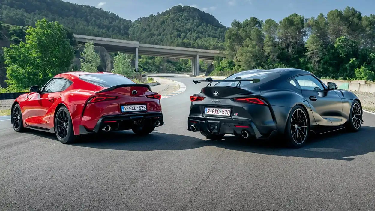 Toyota GR Supra A90 Final Edition и облегченный EVO вид сзади