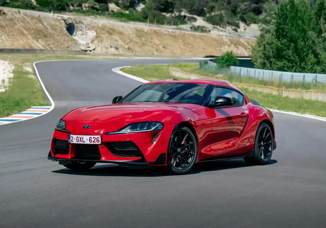 Toyota GR Supra A90 Финальная версия вид спереди