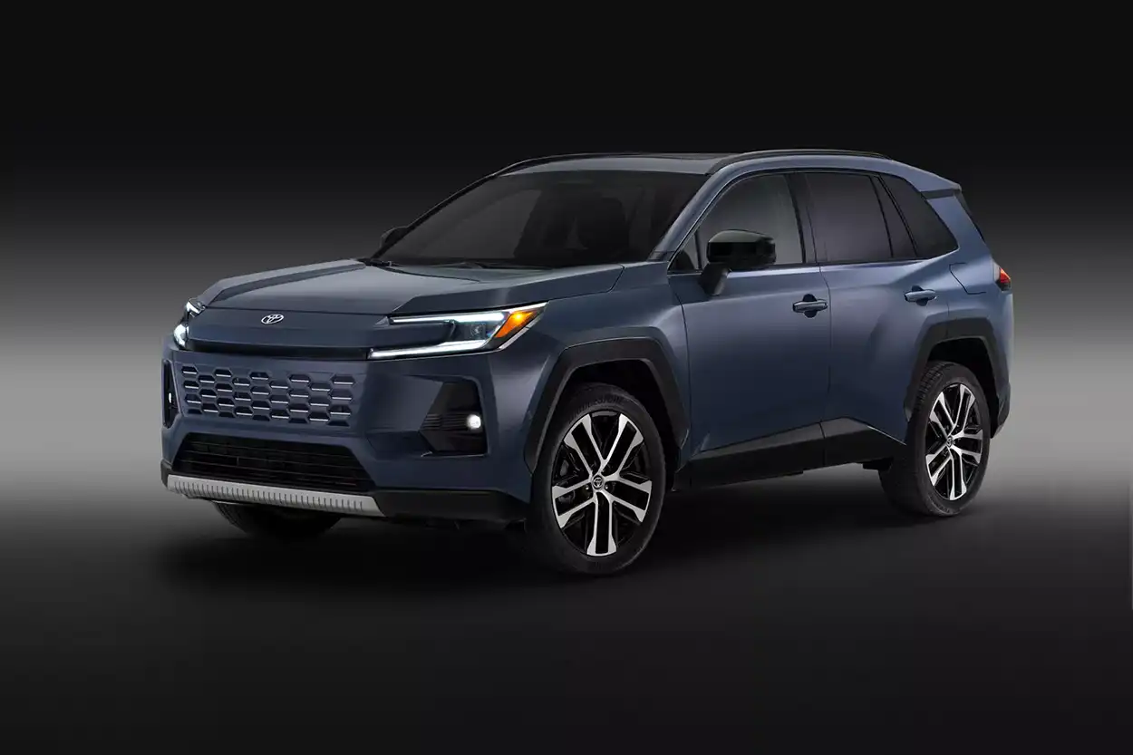 Toyota RAV4 Limited 2026 вид спереди