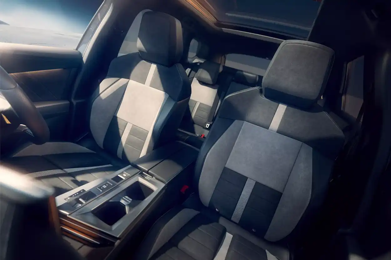 Салон Opel Grandland Electric AWD