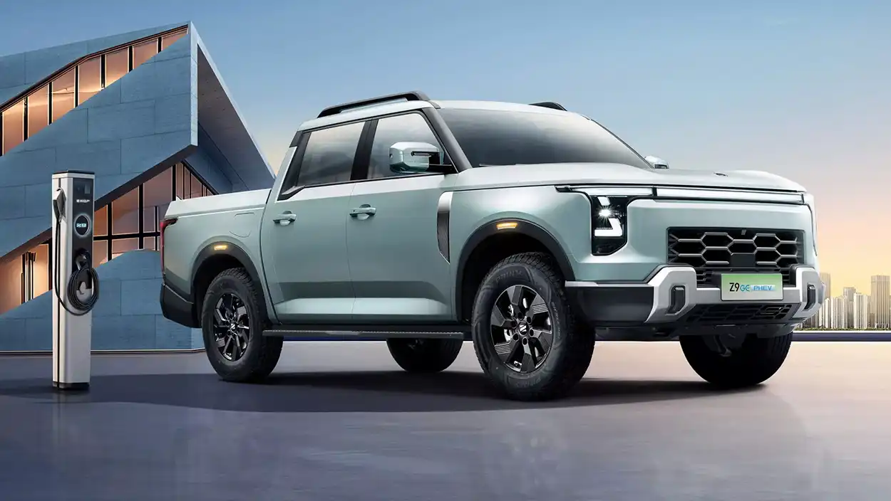 Zhengzhou Nissan Z9 GE PHEV вид спереди