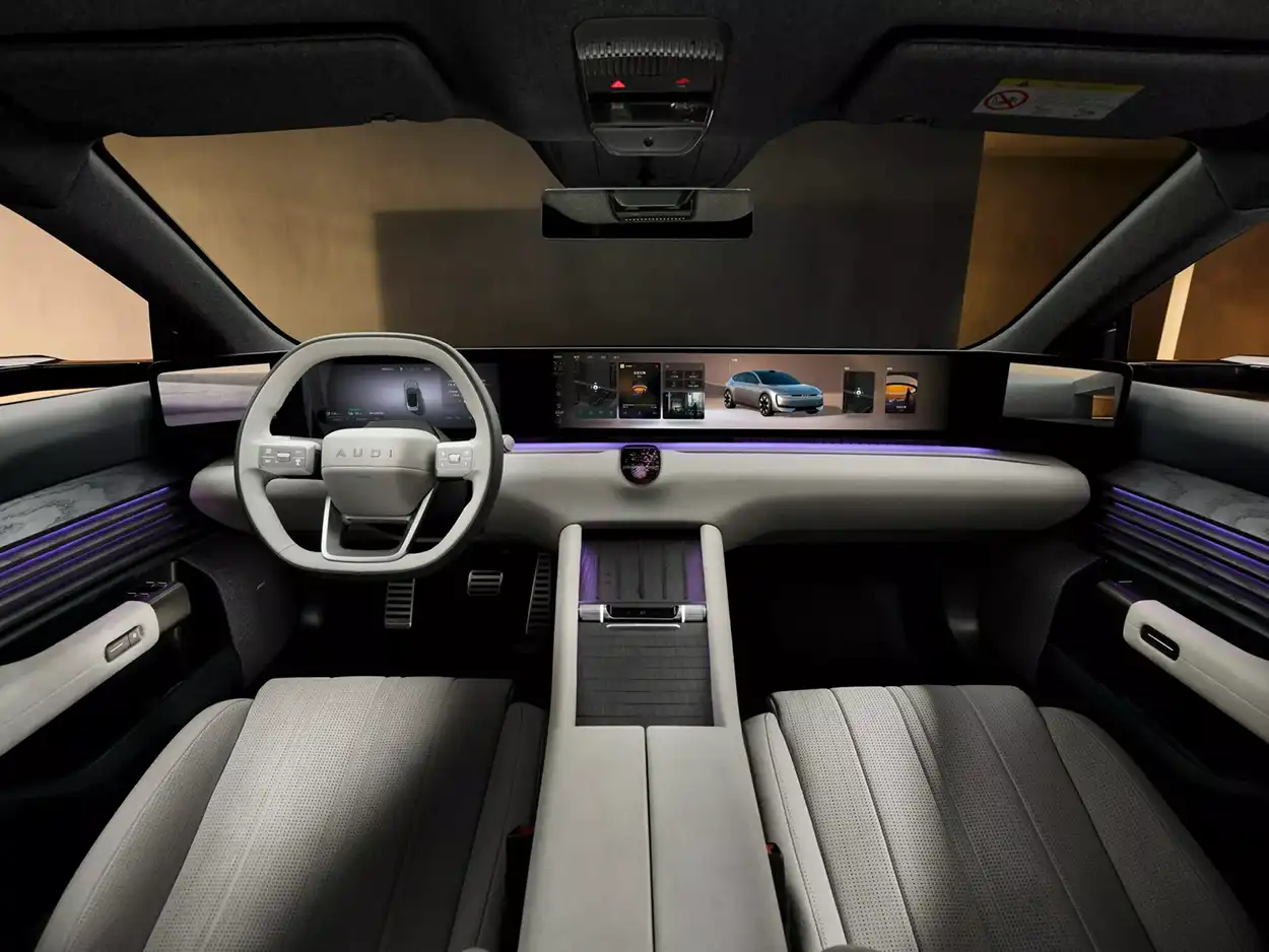 Салон AUDI E5 Sportback