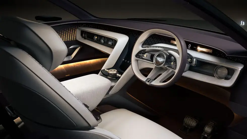 Интерьер Bentley EXP 15