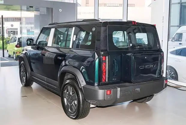 Chery Fulwin X3 вид сзади