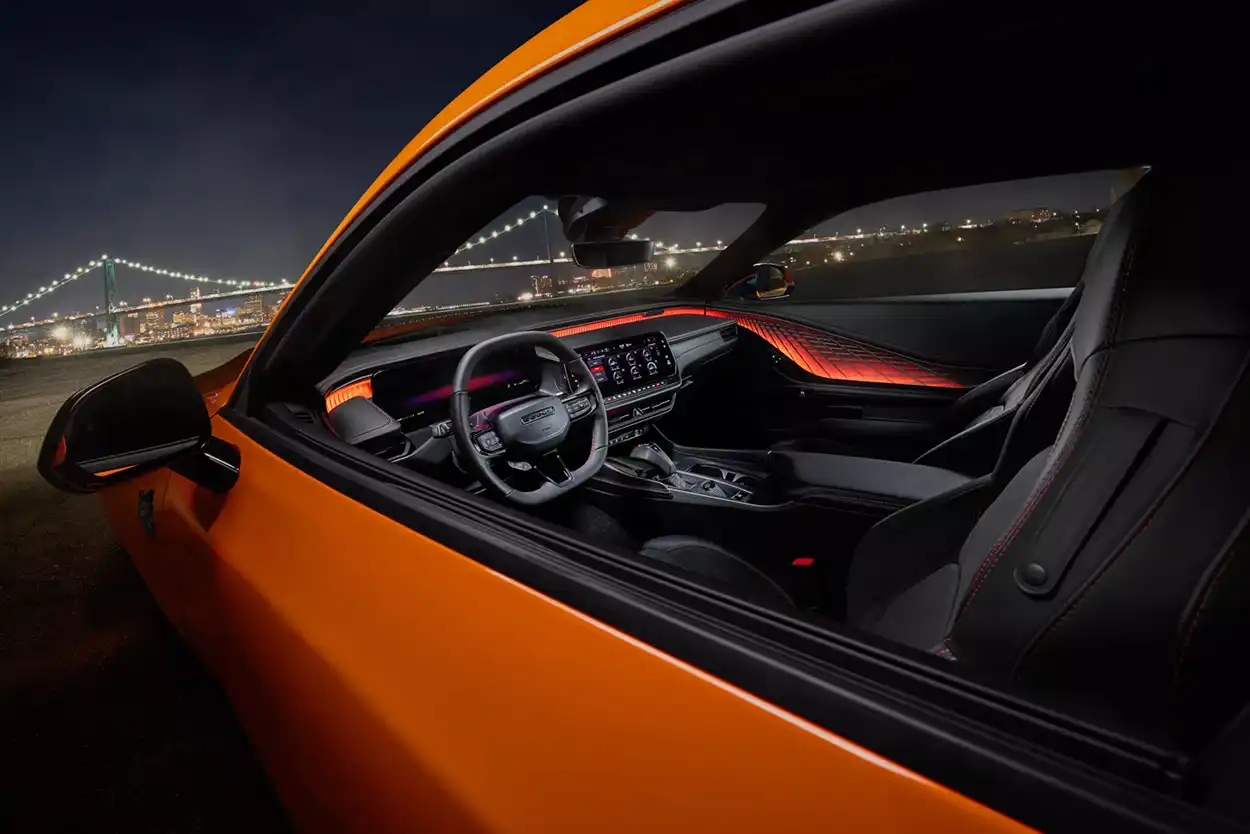 Салон Dodge Charger 2026