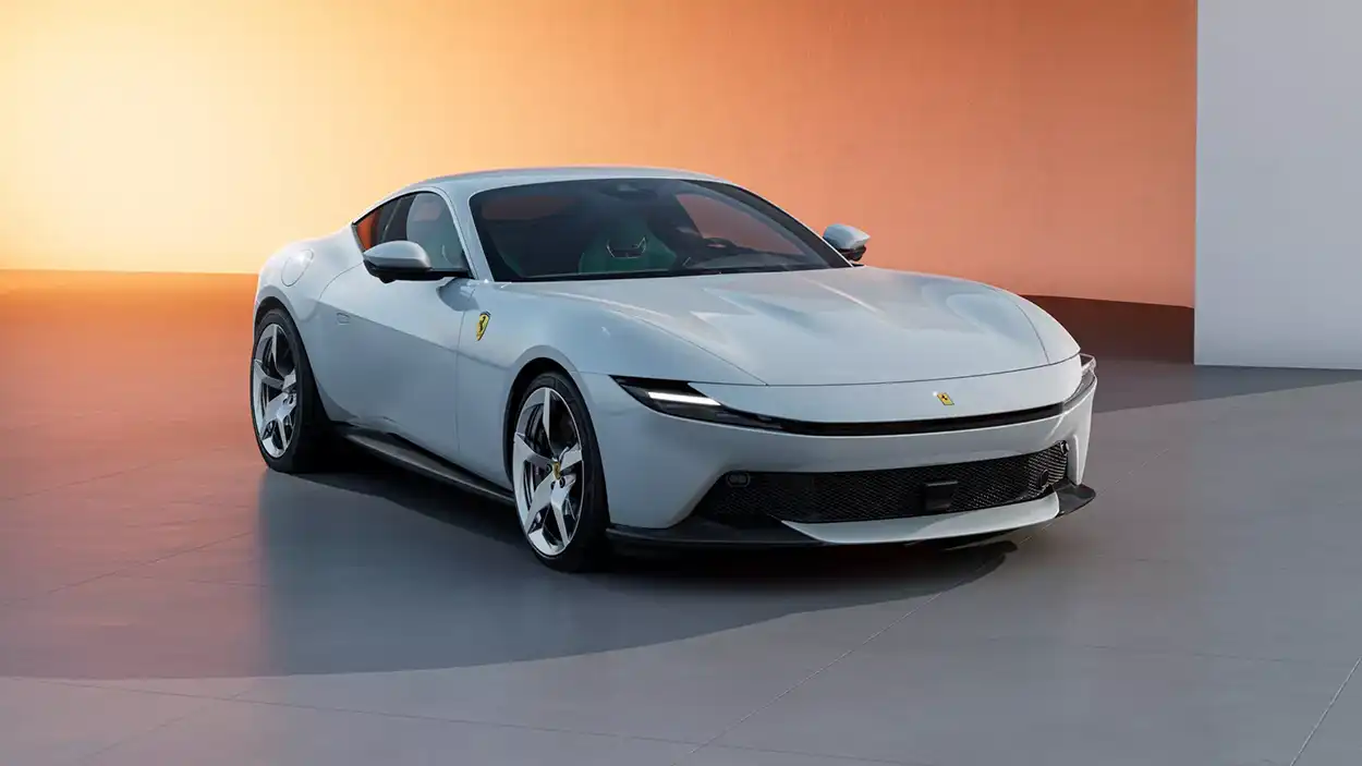 Купе Ferrari Amalfi 2026