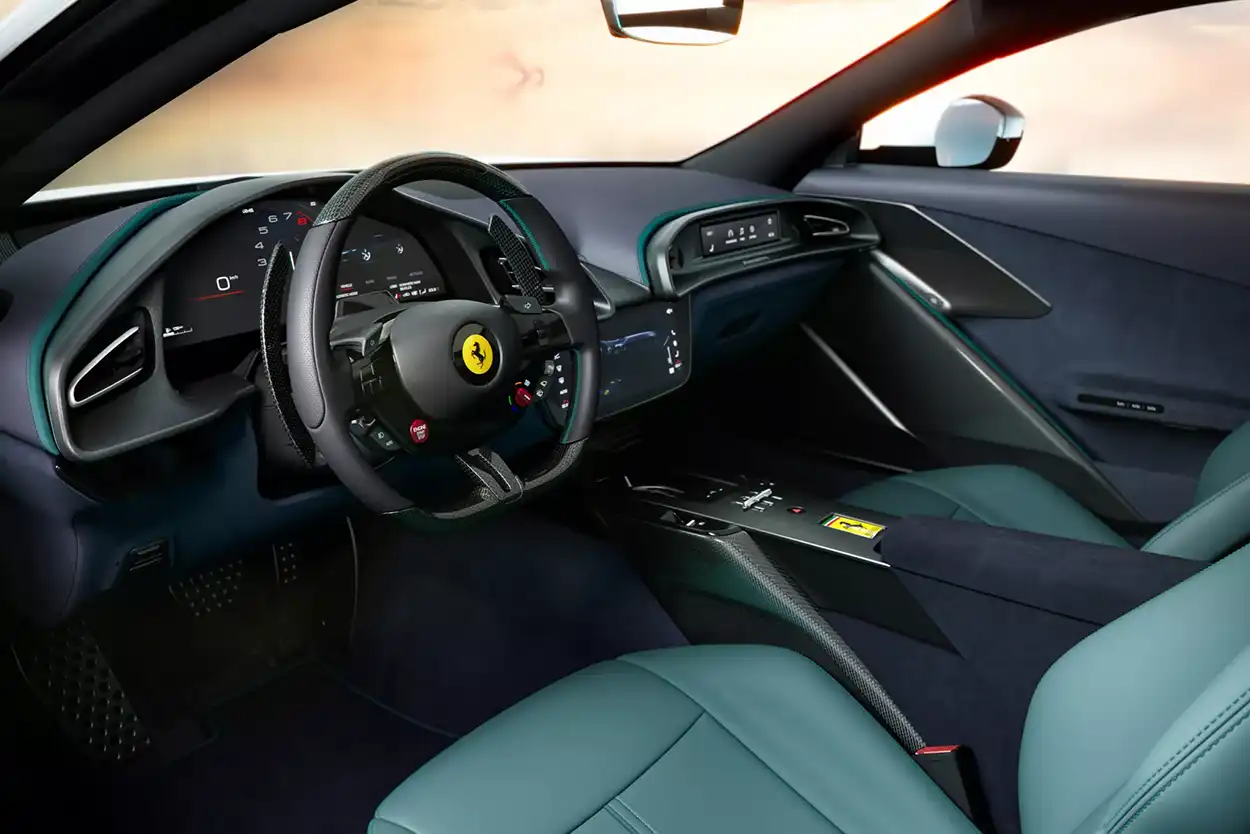 Салон Ferrari Amalfi 2026