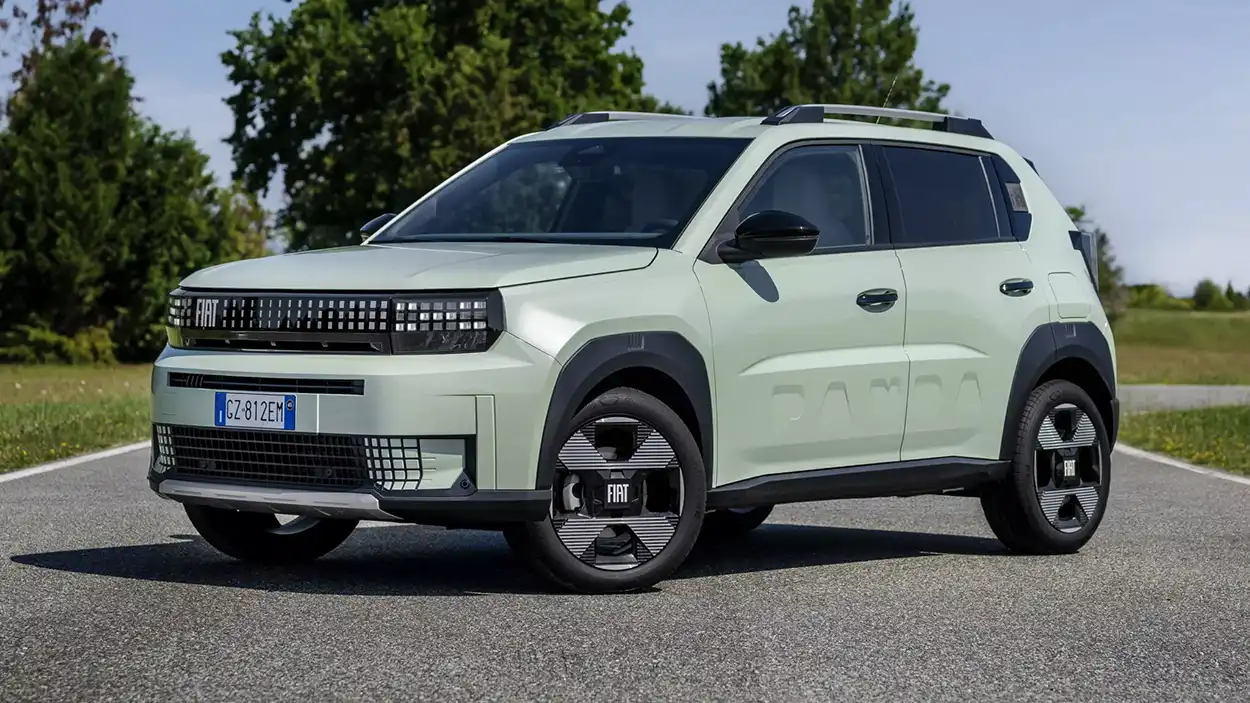 Fiat Grande Panda вид спереди