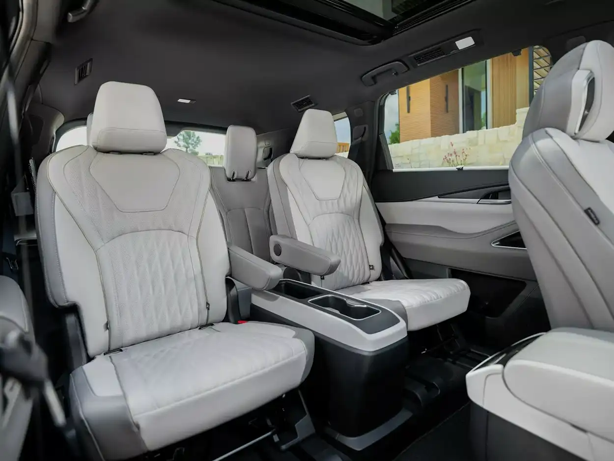 Интерьер Infiniti QX60 2026