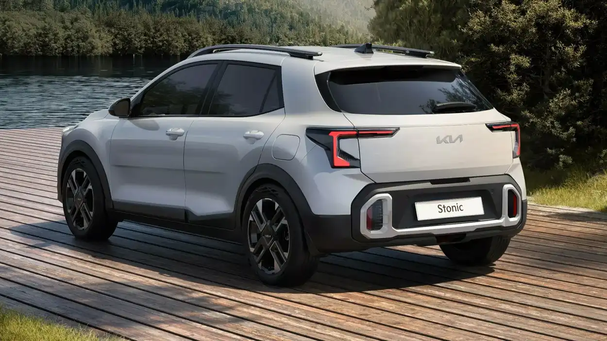 Kia Stonic GT-Line вид сзади