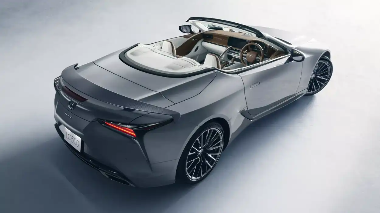 Кабриолет Lexus LC500 2026