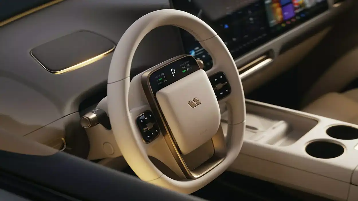 Салон Li Auto i8
