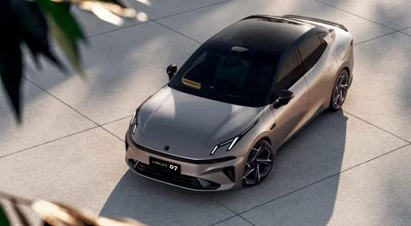 Lynk & Co 07 EM-P вид свекрху