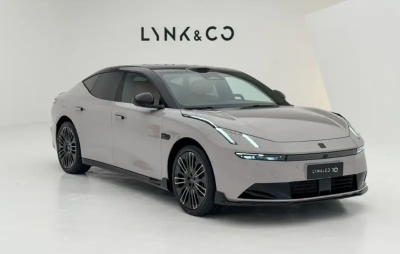 Lynk & Co 10 EM-P вид спереди