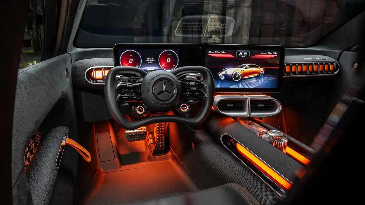 Интерьер Концепт Mercedes-Benz AMG GT XX 2025
